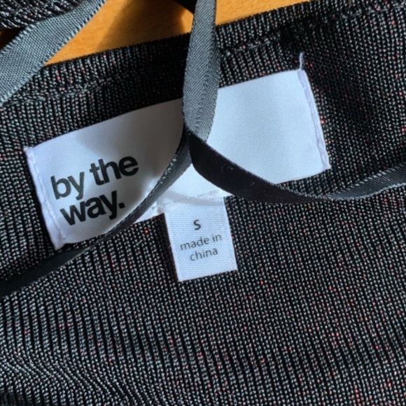 Revolve By The away shimmery black and red crop top and Skirt set - Picture 4 of 7